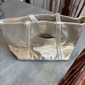 Chic Silver Tote Bag with Embossed Design